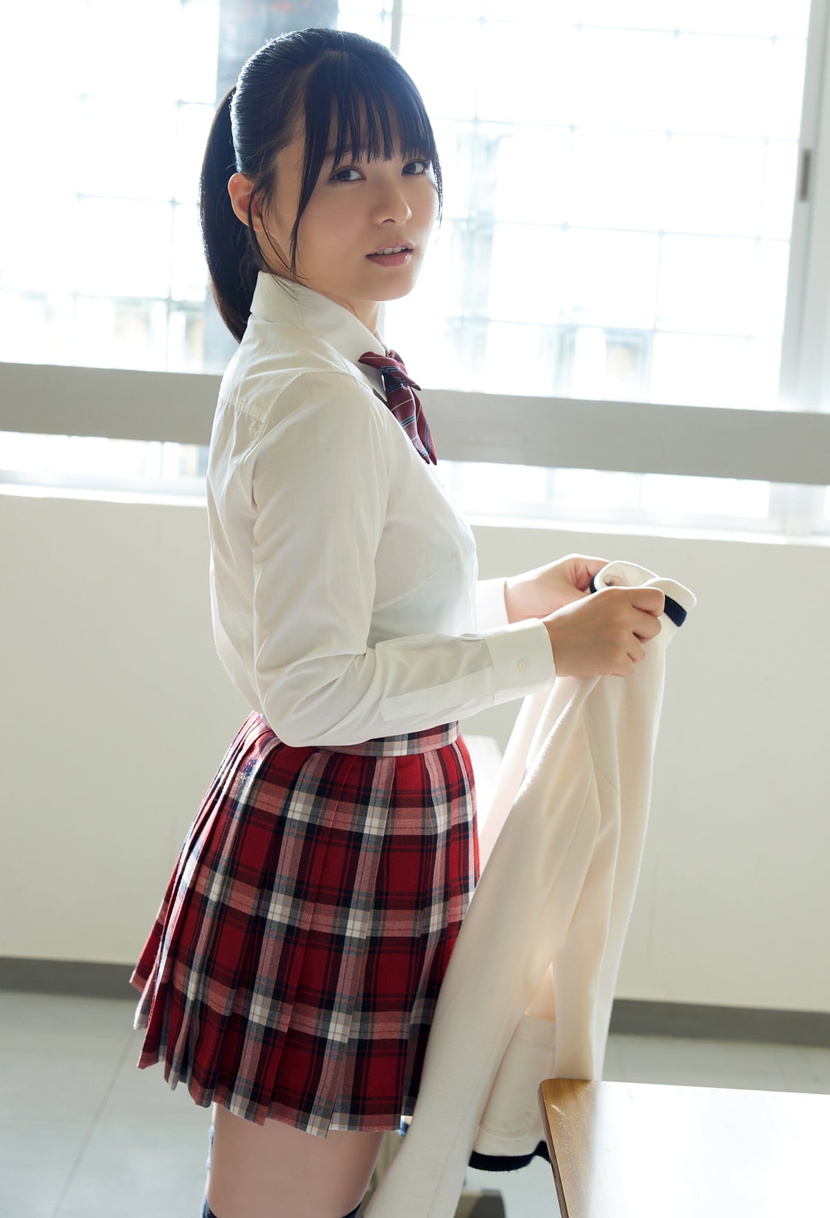 Japanese Idol Mizuki Hoshina Released gravure photo book Everyone has gone home PixiBB (9)